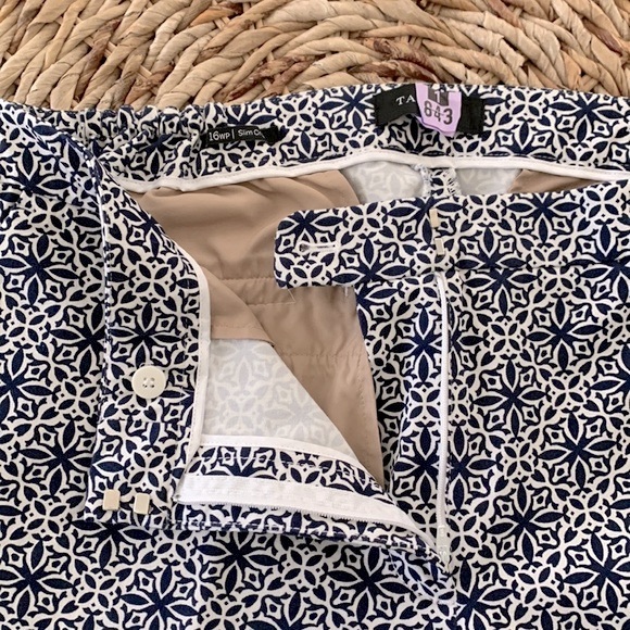 Talbots Tile Print Slim Crop 16WP - Picture 5 of 13